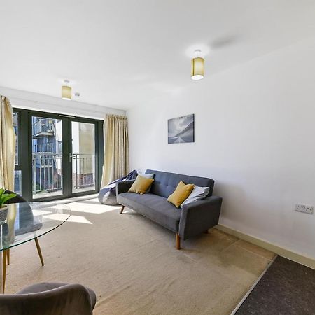 Luxe 1 Bed Flat 5 Mins To Stratford - Free Parking Apartment London Bagian luar foto